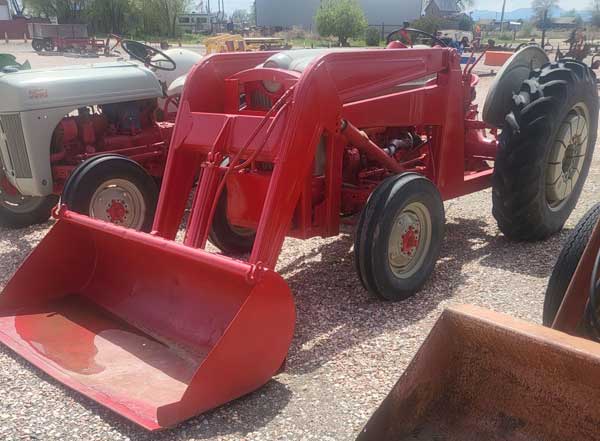 Used - Ford 861 Tractor with loader and factory power steering